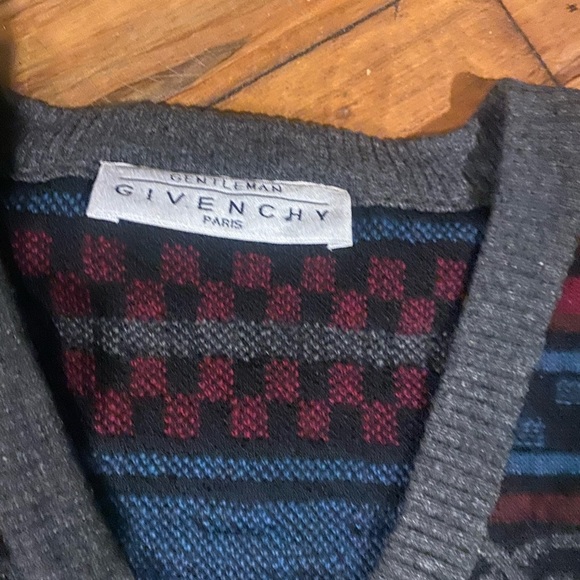 GIVENCHY VTG WOOL Frm ITALY ORIENTAL Sweater RARE - Picture 3 of 11